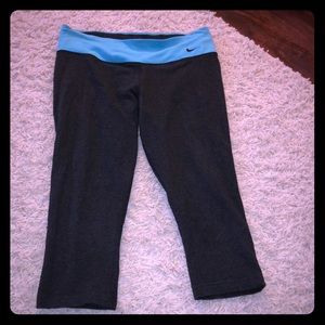Nike workout capri pants